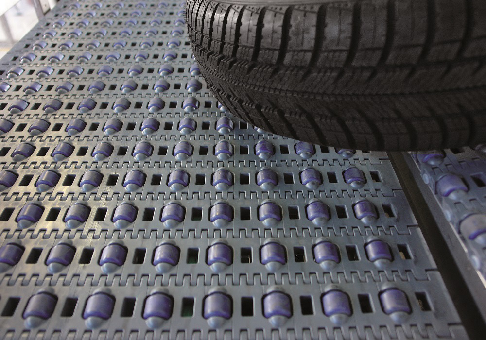 Tire_18 - carousel.jpg Tire_18 - carousel.jpg