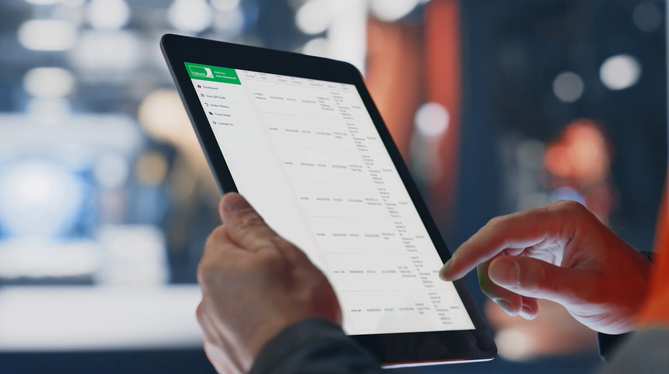 tablet with Habasit360 app on screen, hold in hands